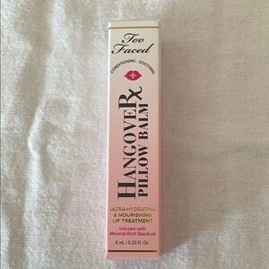 Too Faced Hangover Pillow Balm - Pink and White